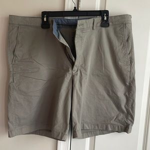 LL Bean Mens Shorts Standard Fit  9.5” Inseam Assorted Colors Size 44 W